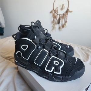Black Nike Air Uptempo